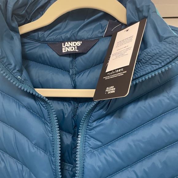 Lands end jacket  medium puffer jacket - Picture 3 of 6